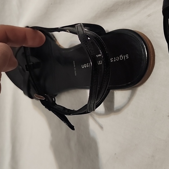 SIGERSON MORRISON Black Patent Leather Flat Sandals, size 7 - Picture 6 of 7